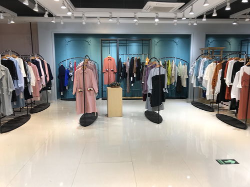 服裝內(nèi)行眼里的品牌女裝庫存拿貨要點揭秘